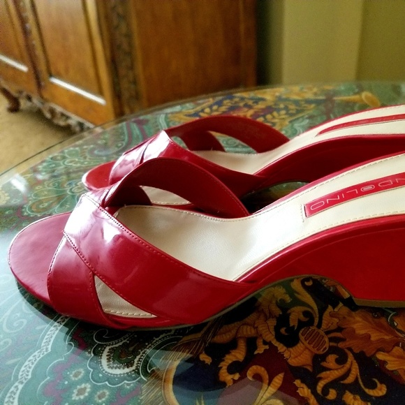 Bandolino Red Slip-on Sandals - Picture 2 of 6